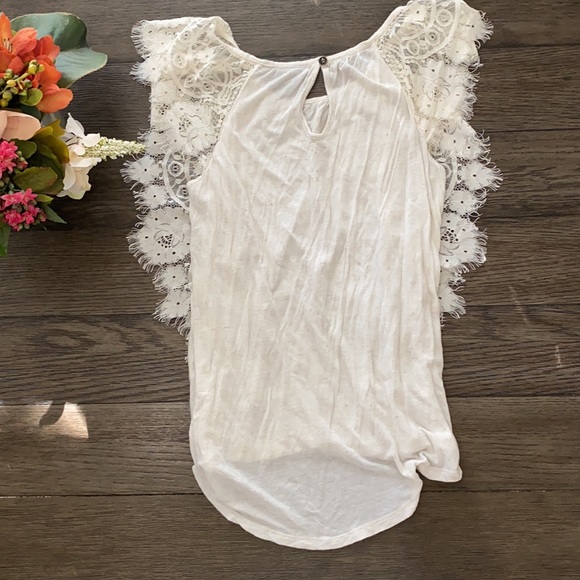 Daytrip lace tank with ruffle sleeves size XS - Picture 3 of 4